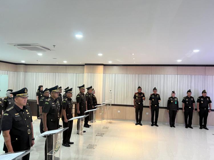 Mantan Kepala Kejaksaan Negeri Pekanbaru Asep Sontani Sunarya Resmi Dilantik Sebagai Asisten Intelijen Kejaksaan Tinggi DKI Jakarta