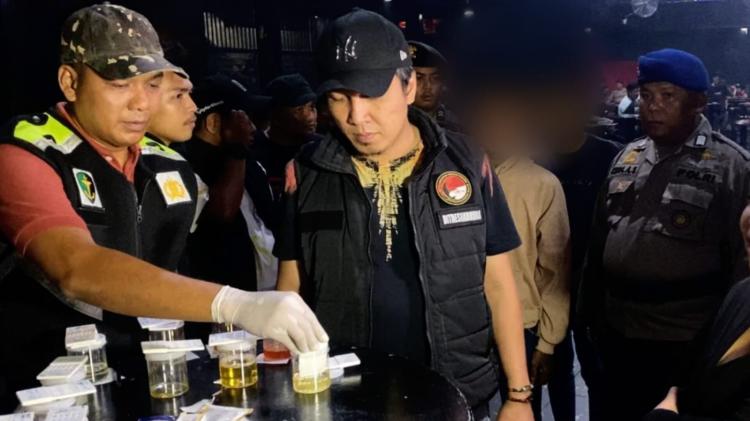 Polda Riau Geledah Room Karaoke MP Club, Paragon dan D Poin, 16 Orang Positif Narkoba